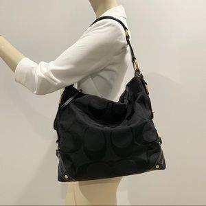 Coach Signature Carly Hobo